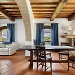 Podere Beccalorzo Con Piscina *