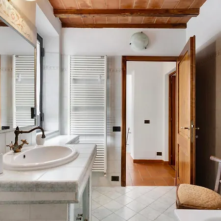 Podere Beccalorzo Con Piscina 빌라 *
